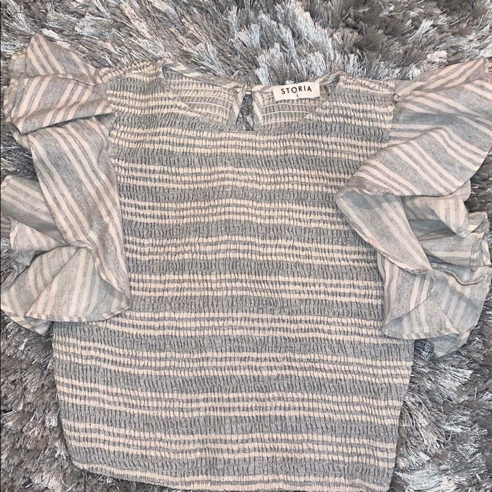 cropped shirt